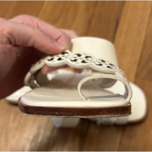 Tory Burch Tiny Miller Toe Ring Leather Sandal Ivory White Size 8.5 Logo - Picture 14 of 16